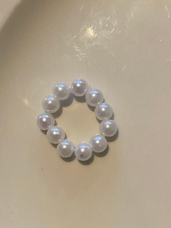 Beaded white pearl ring